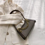 Versatile one-shoulder bag, stylish hand bag under the armpit