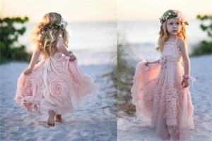 Cheap Pink Flower Girl Dresses Spaghetti Ruffles Hand made Flowers Lace Tutu  Vintage Little Baby Gowns for Communion Boho Wedding