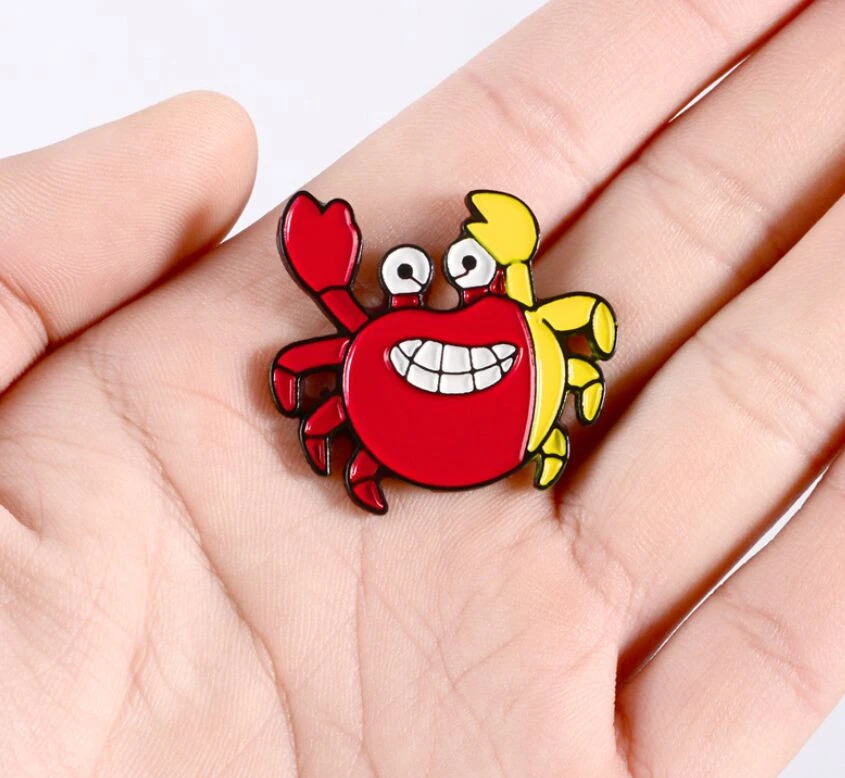 Creative cute red crab Brooch lapel pin Badge for kids and students,cartoon animal cartoon soft enamel shirt corsage accessories