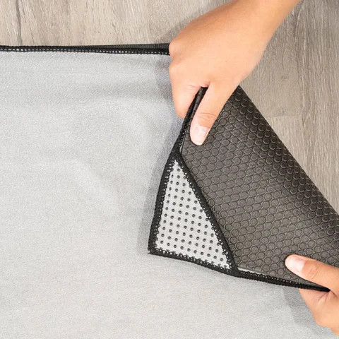 Custom grip microfiber anti-slip yoga mat towel with stay-put corner pockets for yoga,pilates,workout
