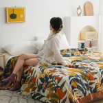 Factory direct sales of high-quality, stylish, soft and comfortable five-layer 100% cotton leaf sheet quilt