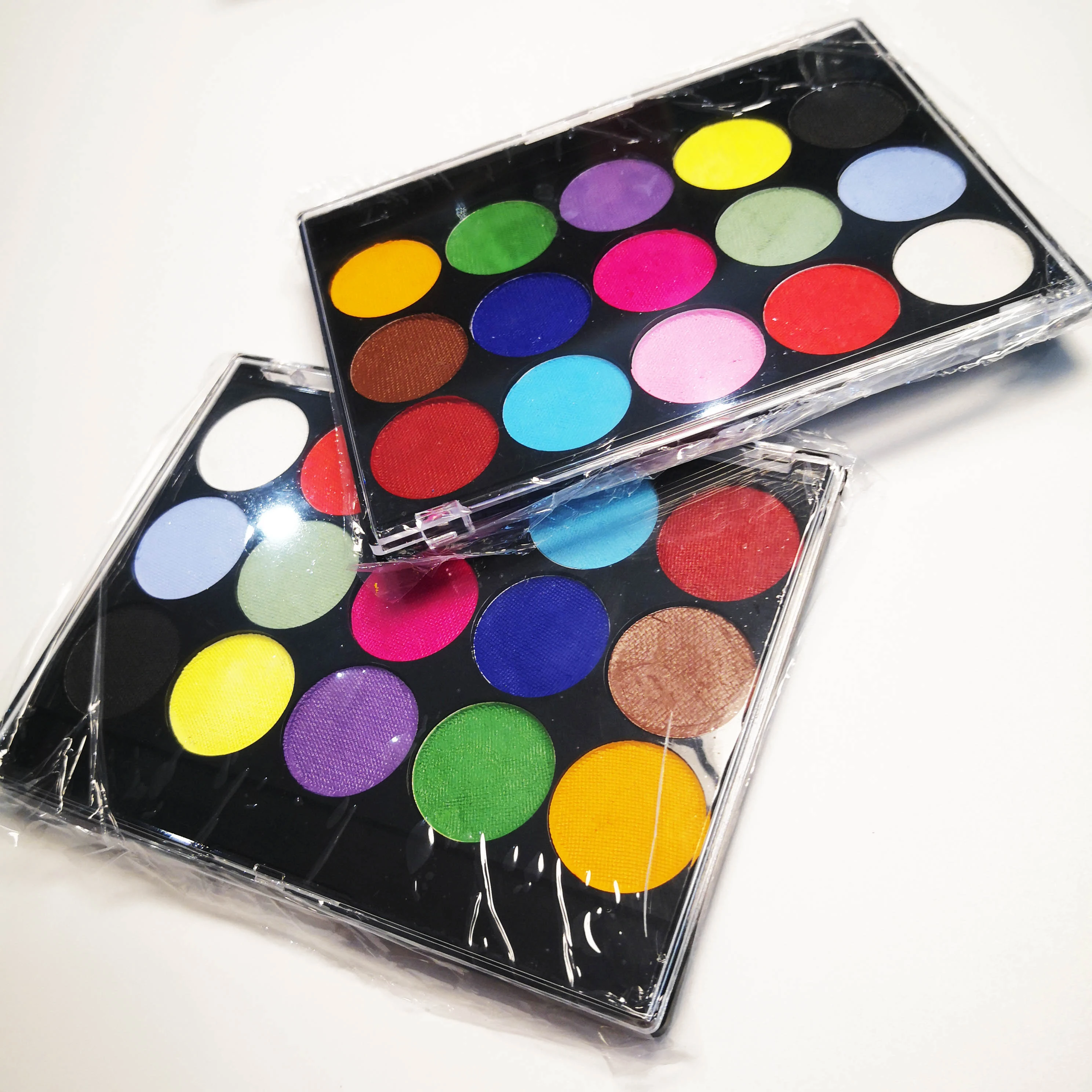 Low MOQ can be customized 15 color body painting palette non-toxic Water based face paint