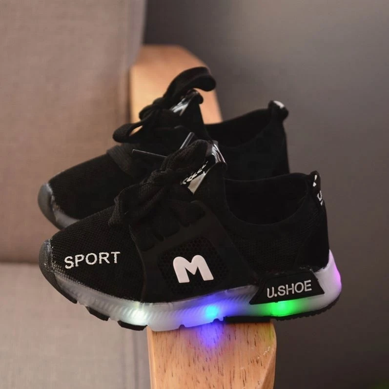 New breathable LED light children sports shoes