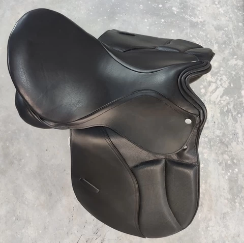 new english jumping saddle with black color english saddle