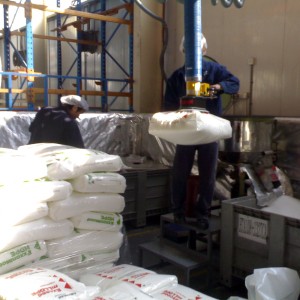 paper sack handling vacuum lifter and vacuum manipulator for bag stacking