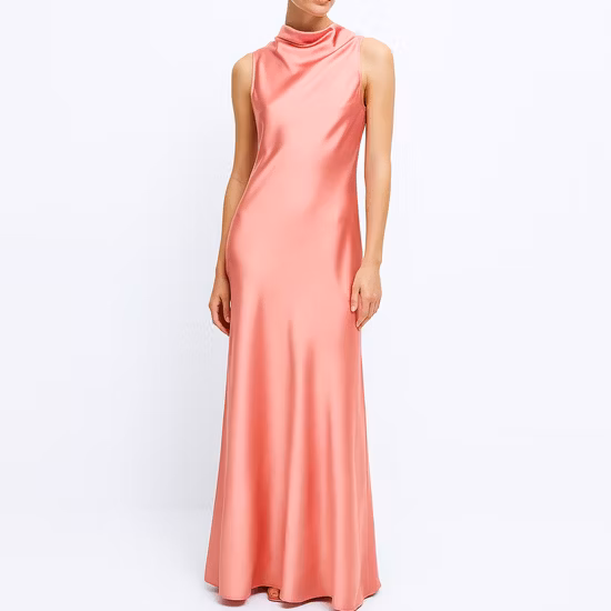 Chic Ladies Evening Maxi Dress with Sleeveless Halter Design