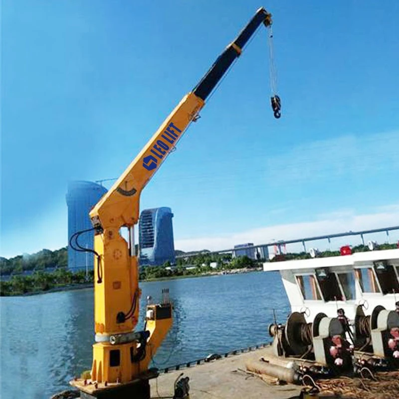 Straight arm crane for small cargo ship