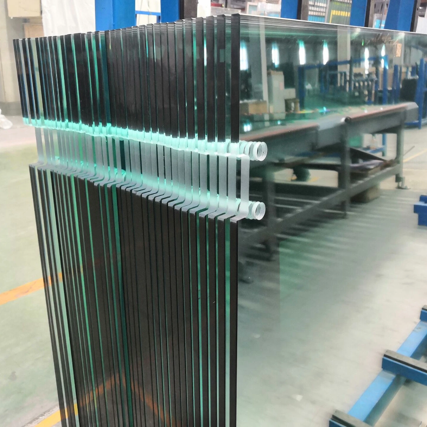 The most popular auto grade float glass solid tempered glass