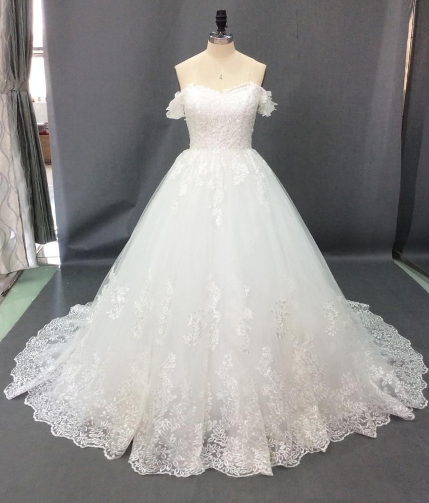 Z92772AModest High Neck Long Sleeve Floor Length Custom Long Formal Bridal Dubai Muslim Bridal Wedding Dress