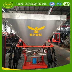 Agricultural High efficiency farm tractor fertilizer spreader