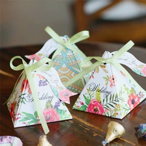 Delicate triangular flower ribbon wedding candy box favor box supplies