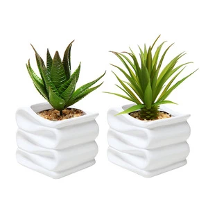 Folded Design Small Ceramic Gardening Plant Pot / Flower Planter - White