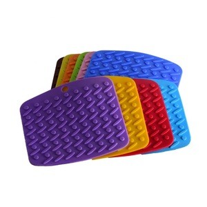 Heat insulation and Non-slip Silicone cooker mat Custom shaped Silicone pad