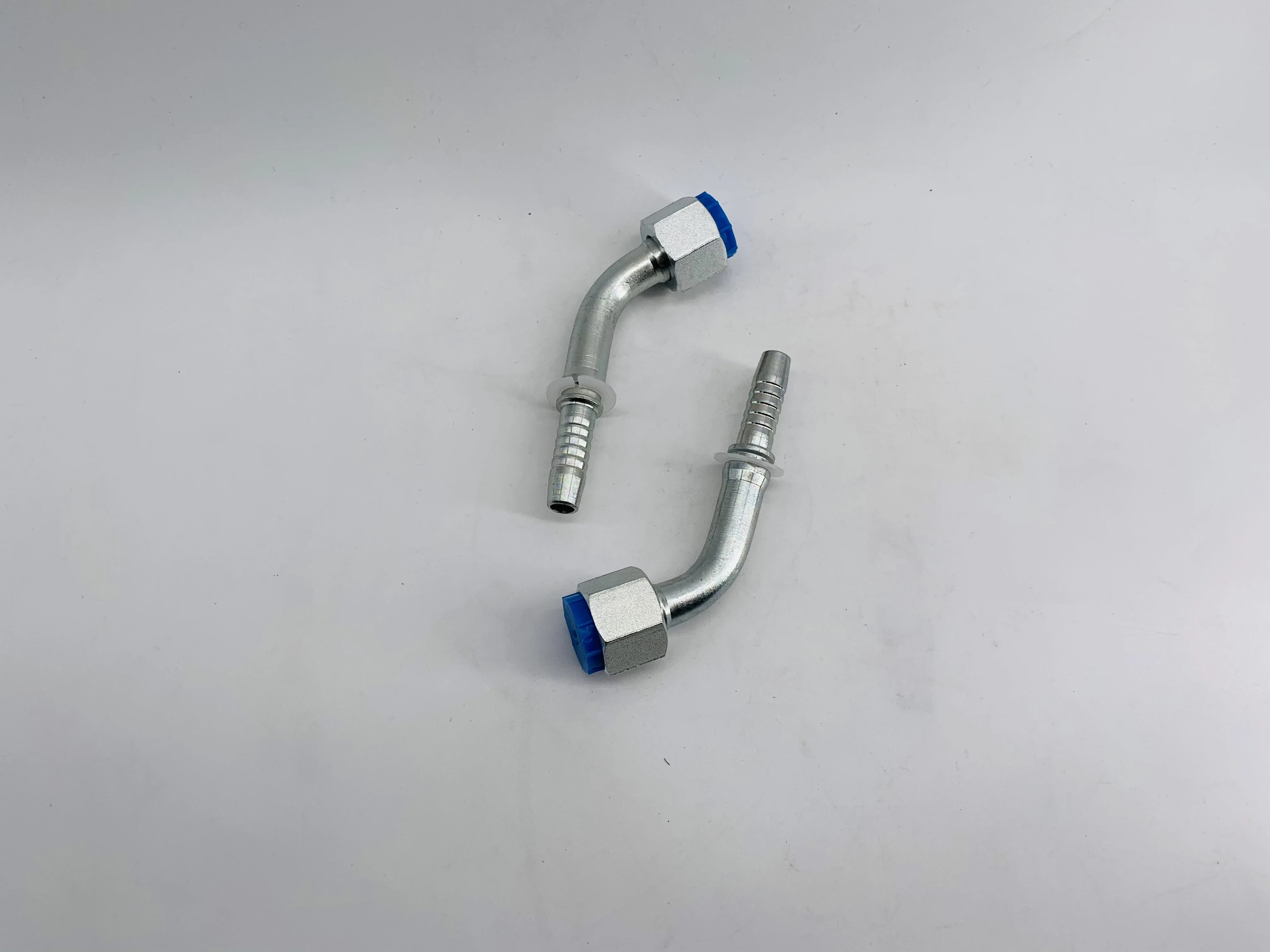 Metric internal thread taper with round ring pipe fittings corrosion and rust resistant, cold and pressure resistant sleeve