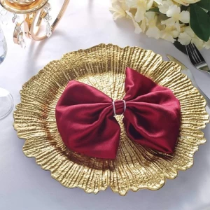 Wholesale Bulk Plastic Charger Plates Reef Design 13 Inch Under Dishes Plates Gold Wedding Party Plate Charger