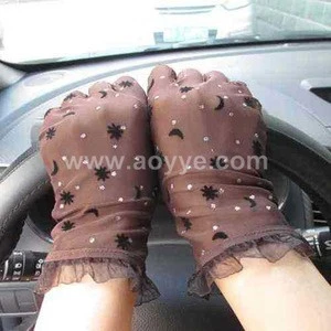 Wholesale cheap price ladies moon sexy lace driving gloves sun UV protection wedding silk bridal gloves