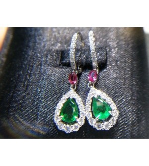 18K Emerald Earring Pear 1.08 Cts