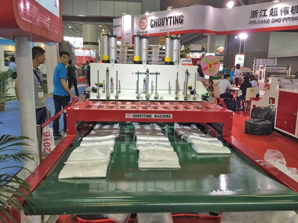 automatic high speed pe biodegradable Carry Polythene Garbage composable shopping t-shirt vest plastic bag making machine price