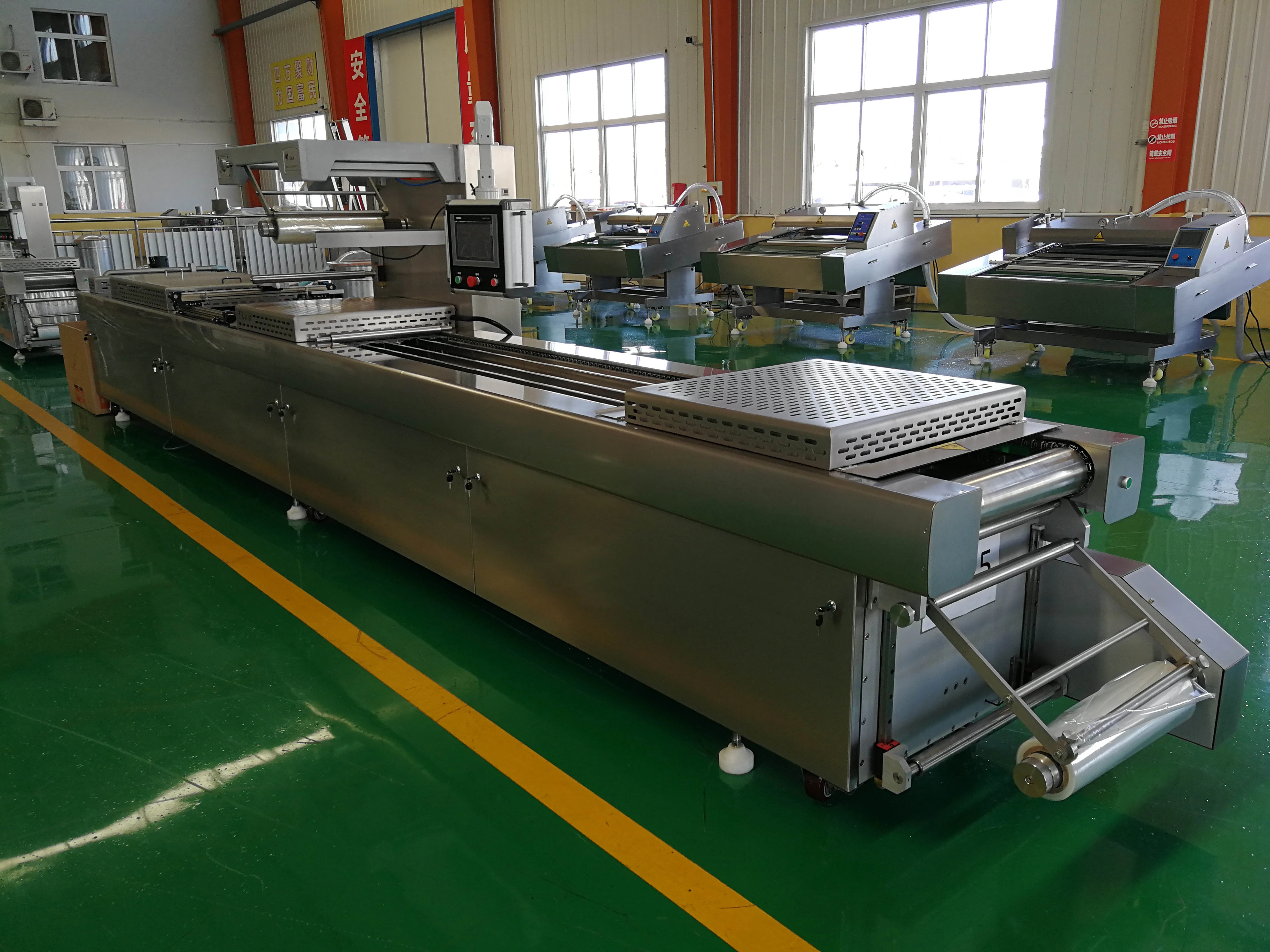 Best Quality Automatic Thermoforming Vacuum Packaging Machine For Fresh Meat