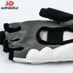 Custom WKF Approved Karate Training Mitts Karate Gloves