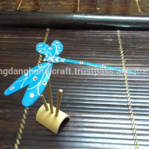 Elegant balancing dragonfly made of bamboo Vietnamese craft