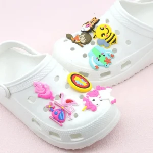 Factory custom-made clog shoe charm pvc soft rubber diy shoe decoration 2d cartoon pattern business gift