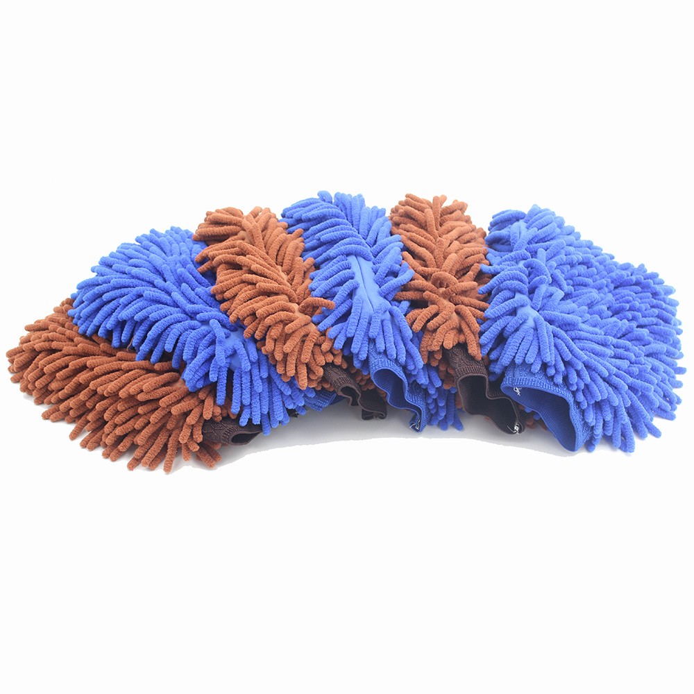 Highly Absorbent Auto Wash Mop Mitt Used in Cleaning Your Car