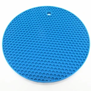 Honeycomb Silicone Pot Holder Reusable Insulation Pad  BPA Free Silicone Trivet for For Table Protection