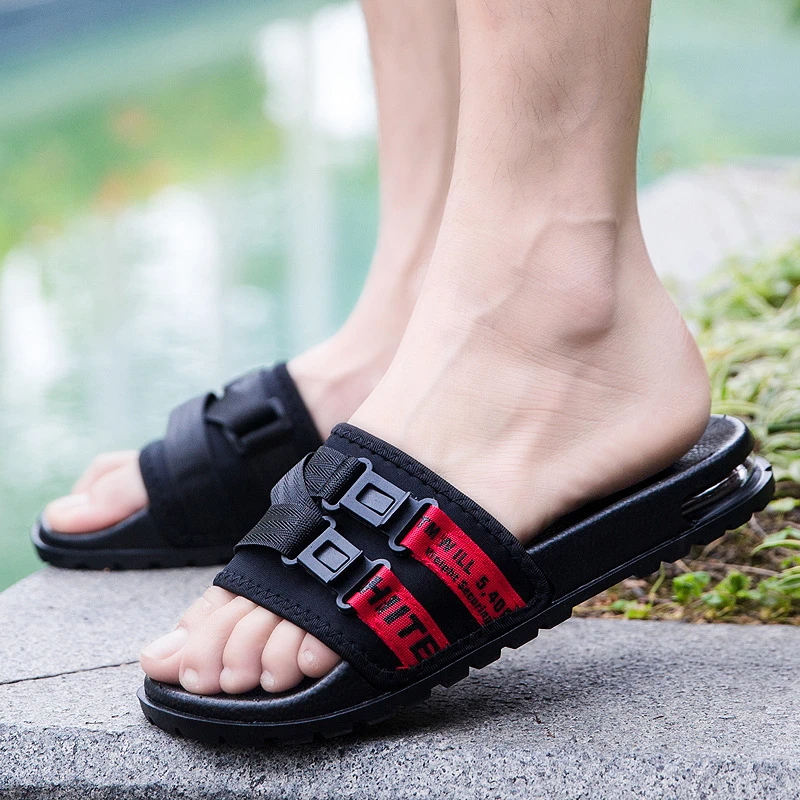 Hot Sale Cool Men Slides Anti-Slippery Fashion Men Outdoor Slippers