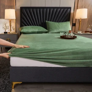 Velvet Fitted Sheet Pack Luxury Super Soft Cozy Comfy Flannel Bottom Sheet with Deep Pocket,Suitable for Fall Winter and Spring