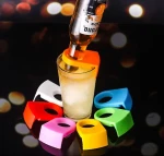 Wholesale portable color KTV Bar Beer bottle Holders juice cup bottle holders clip