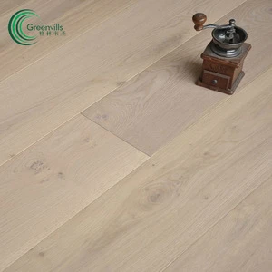 Big plank White oak engineered wood floor natural light gray color wire brushed floating floor
