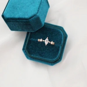 Custom octagon jewelry velvet ring packaging box with slot