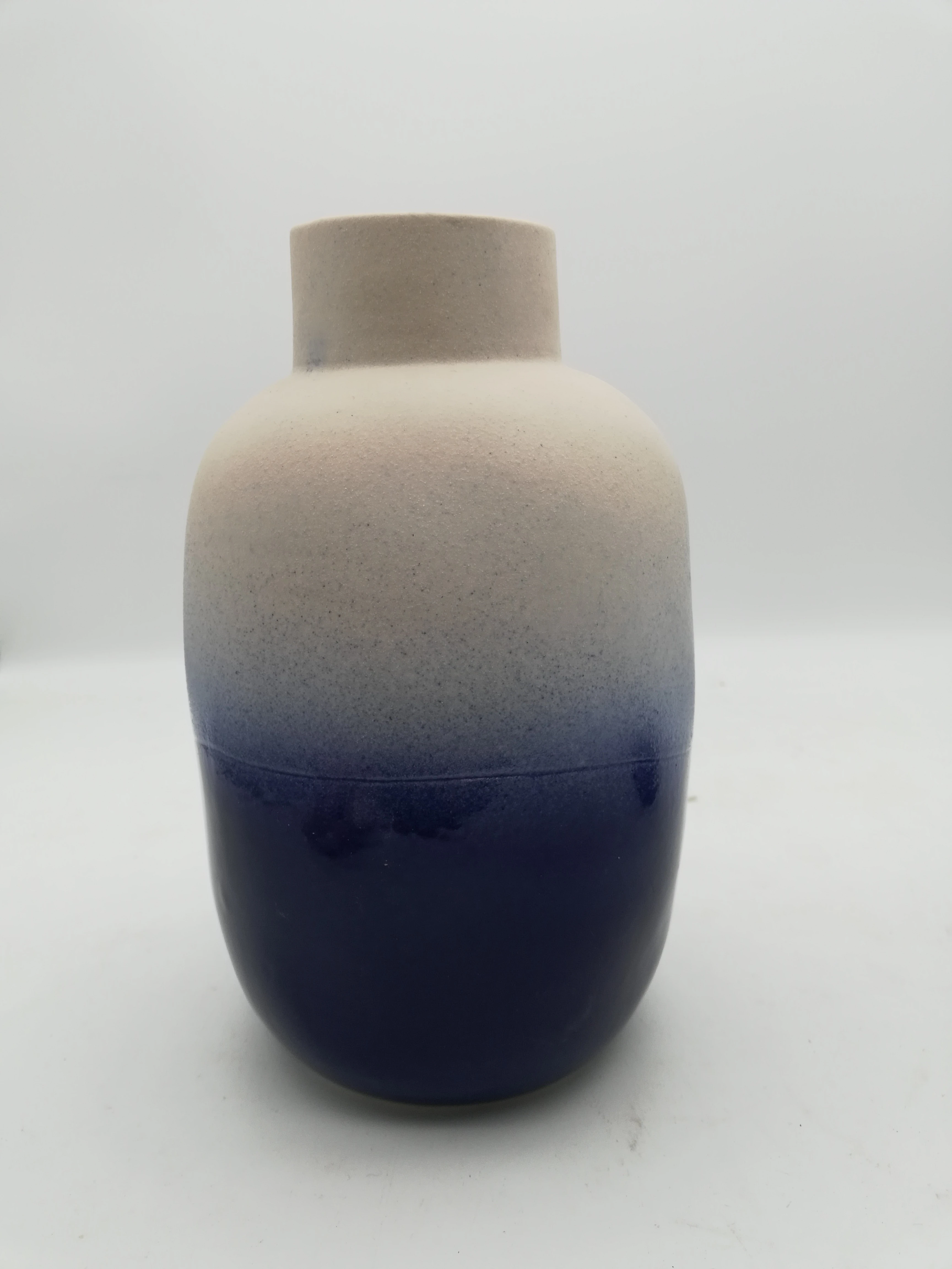 Custom wholesale vases, ceramic vases, porcelain vases