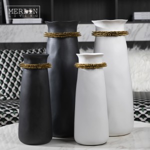 Decorative Ceramic Tall Vase Modern Black Luxury Vase with Gold Spikes Flower Vase