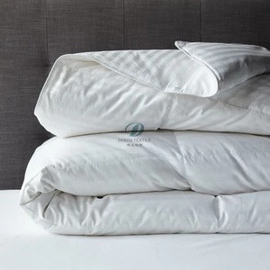 Deeda factory price white cotton hotel quilted comforter