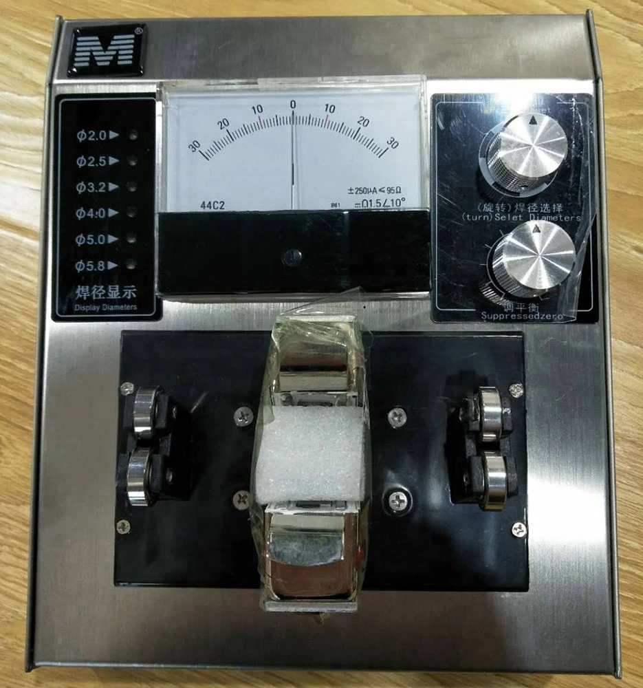 Electrode eccentric measuring instrument