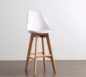 Free sample Wholesale 2020 New Design commerical Bar furniture Wooden legs High footrest bar Chair Modern White bar Stool Chair