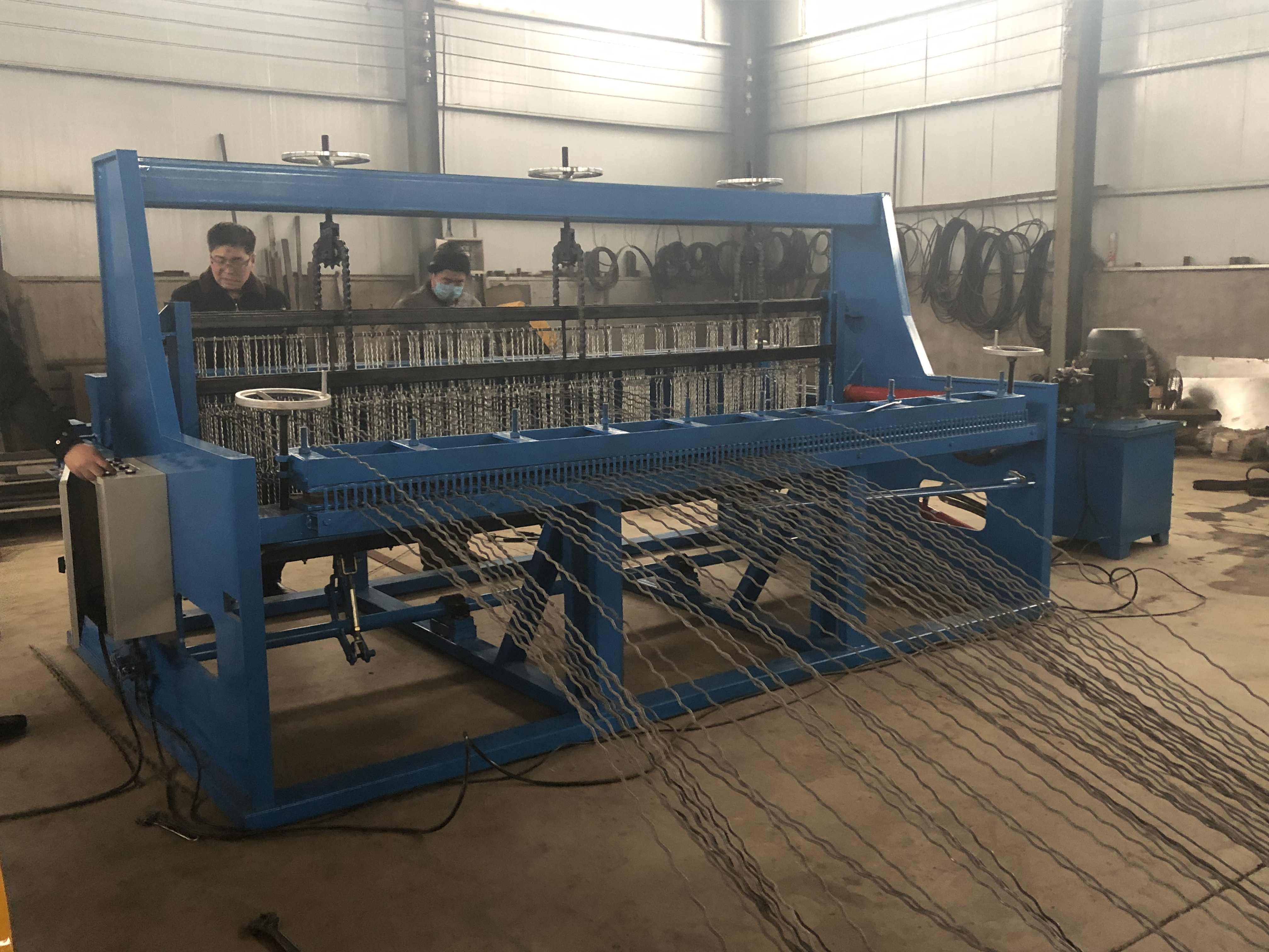 Buy Hydraulic Crimped Wire Mesh Machine 6-12mm Heavy Duty Crimped Wire ...