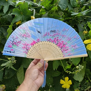 manual chinese foldable silk bamboo hand fan with custom request