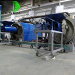 Pyrolysis of solid waste compatible with the need