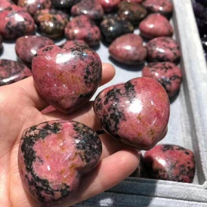 Wholesale Natural Crystal Rock Heart Peach Blossom Quartz Stone Hearts