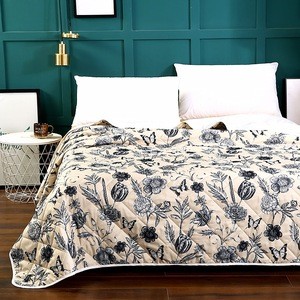 100% polyester Custom soft warm  quilted  bedspread