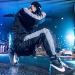 2018 latest design winter mens trend suits casual running wear white and black men sports tracksuits