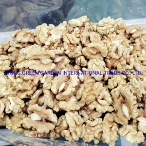 2021 New Crop Harvest Walnut Kernel /Xiner Walnut Kernel/185 Pype Walnut Kernel Food Chinese Export Inshell Shelled