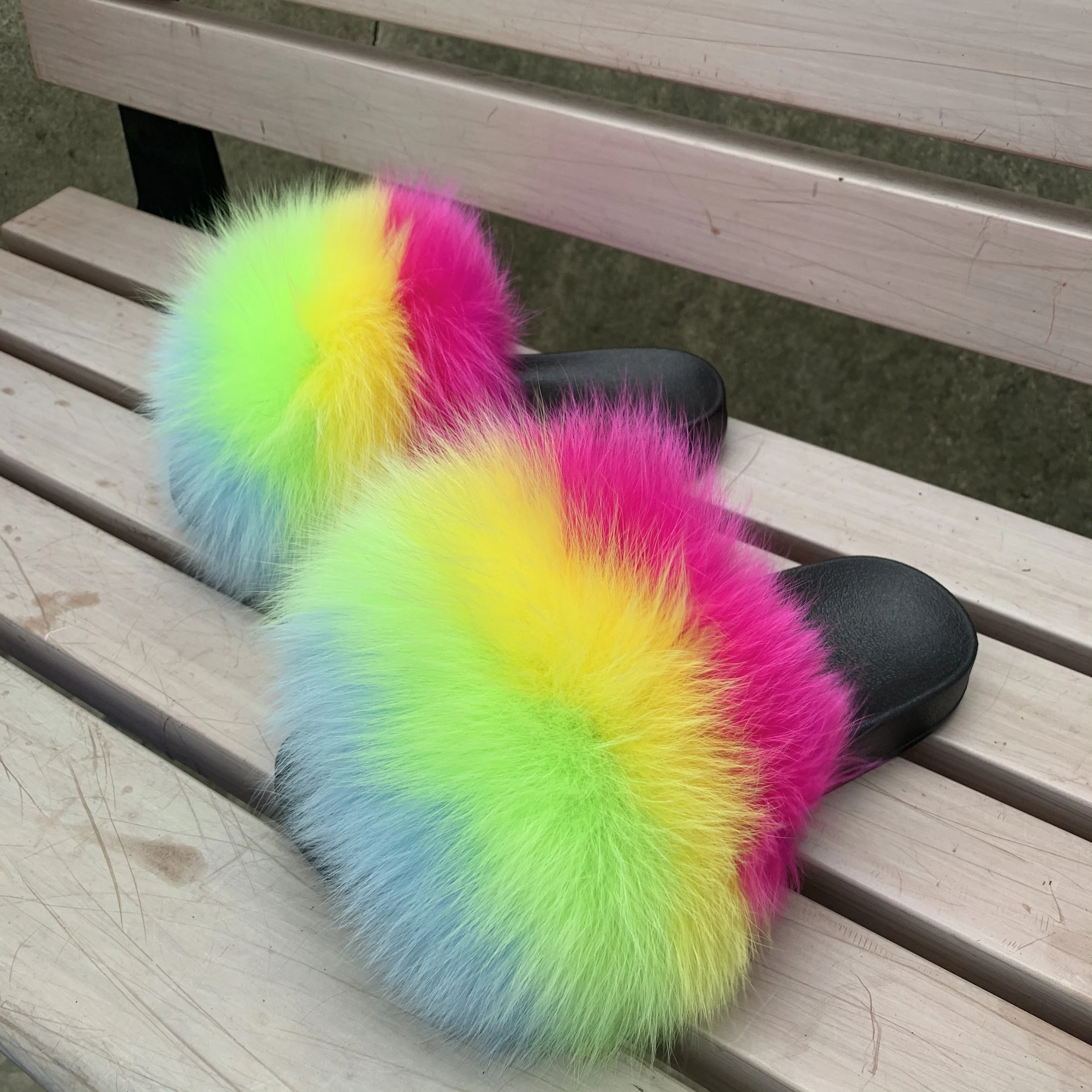 Cost-effective Colorful Fluffy Middle Raccoon Fur Real Furry Fox Fur Custom Slippers Wholesale Slide Slipper For Women