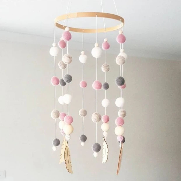 Felt Ball Bed Bell Mobile Crib Jewelry Creative Pendant Toy Wooden Wind Chime Nursery Decoration Baby Room Decor