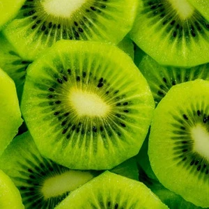 Fresh Green Kiwi Fruit for sale