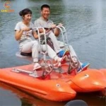 Hot sale water play equipment leisure sport games single seat two seater water bike bicycle
