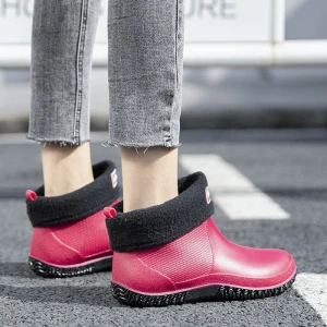 New waterproof and non-slip ankle rain boots outdoor rubber rain shoes PVC short rain boots warm solid color ladies boots